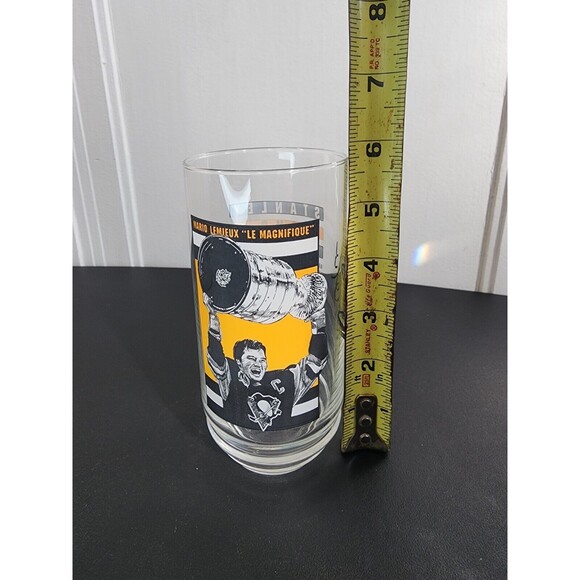 Eat 'n Park MARIO LEMIEUX No 66 PITTSBURGH PENGUINS '91 Stanley Cup Champs Glass - Picture 5 of 5